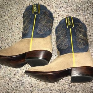 (Sold)BRAND NEW unused cowboy boots, unisex size2.